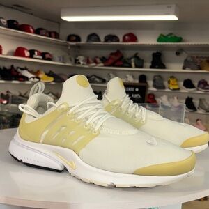 Nike Presto athletic shoes size 13 white -2016- Aged Nice! CLEAN!!